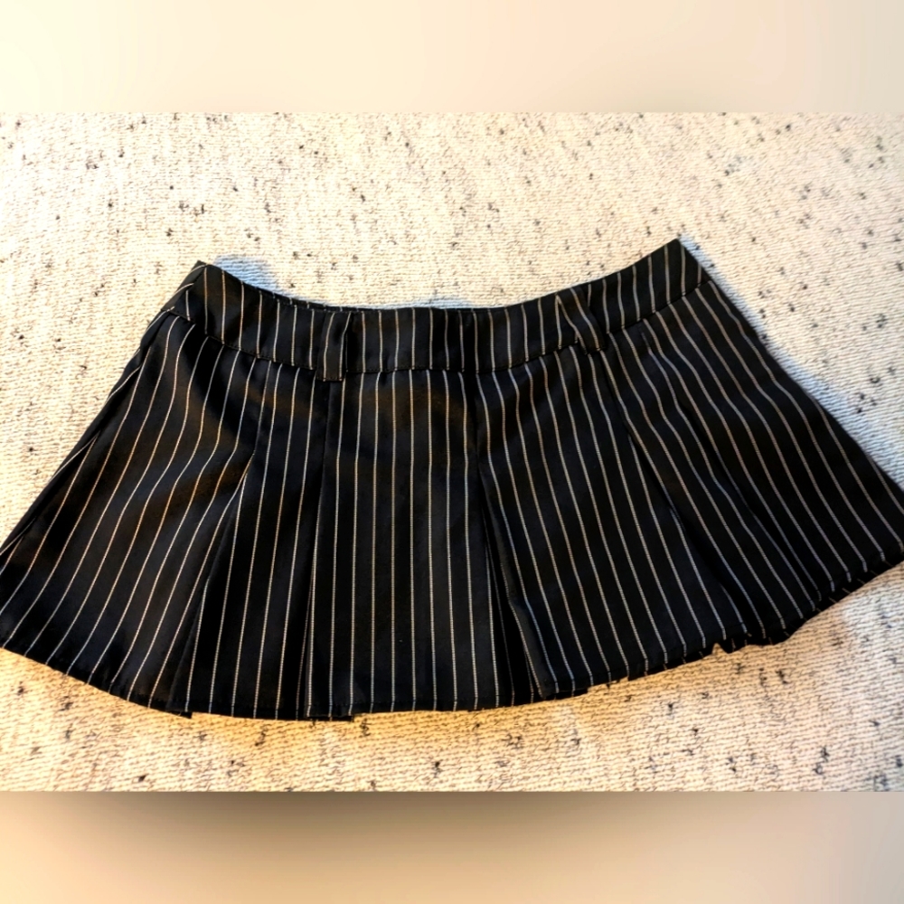 Shein mini skirt size small